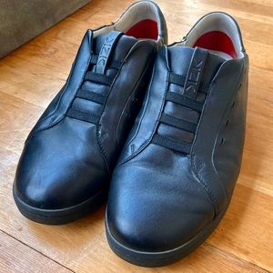 Black Kizik Hands-free Dress Shoes, 14 Wide